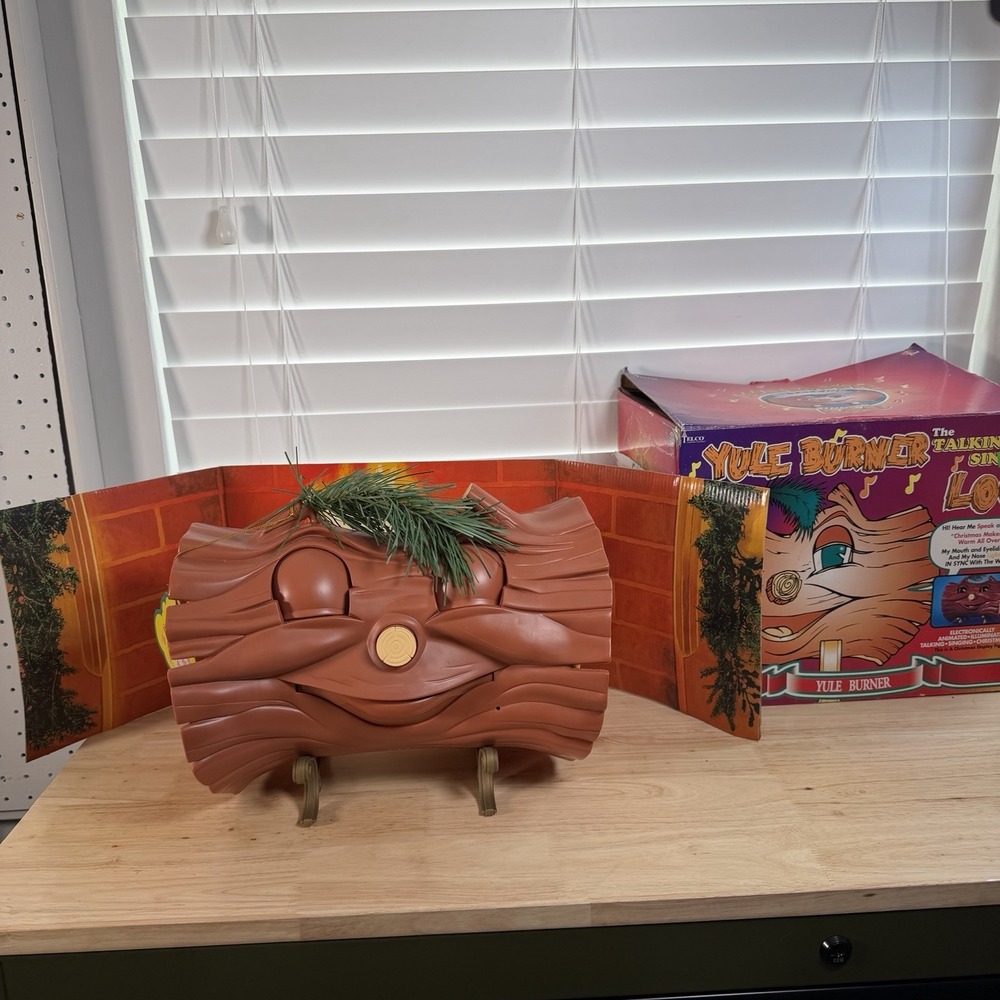 YULE BURNER THE TALKING SINGING LOG BY TELCO ANIMATED CHRISTMAS Box & Back Drop